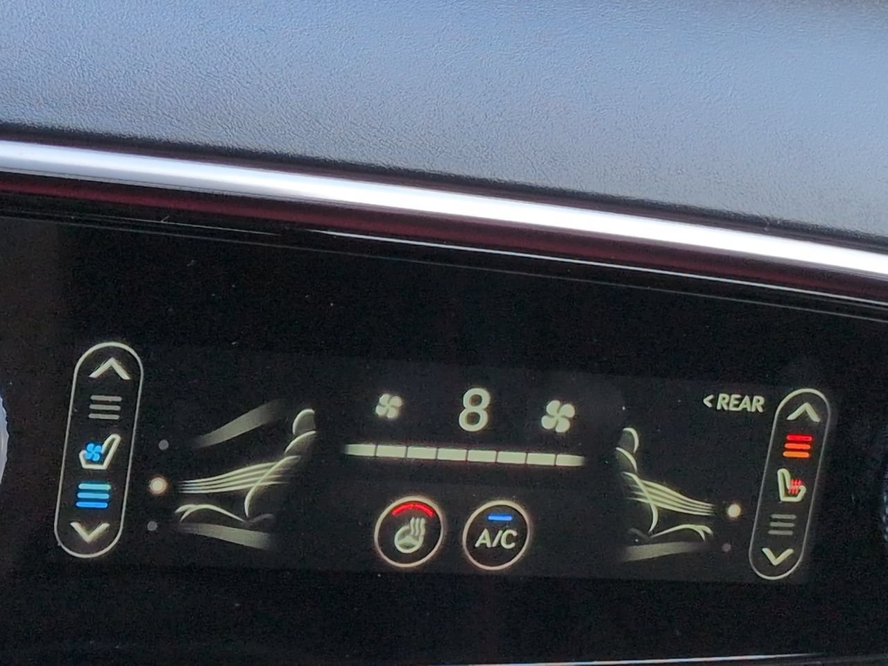 2025 GENESIS GV70 Sport - Photo 24