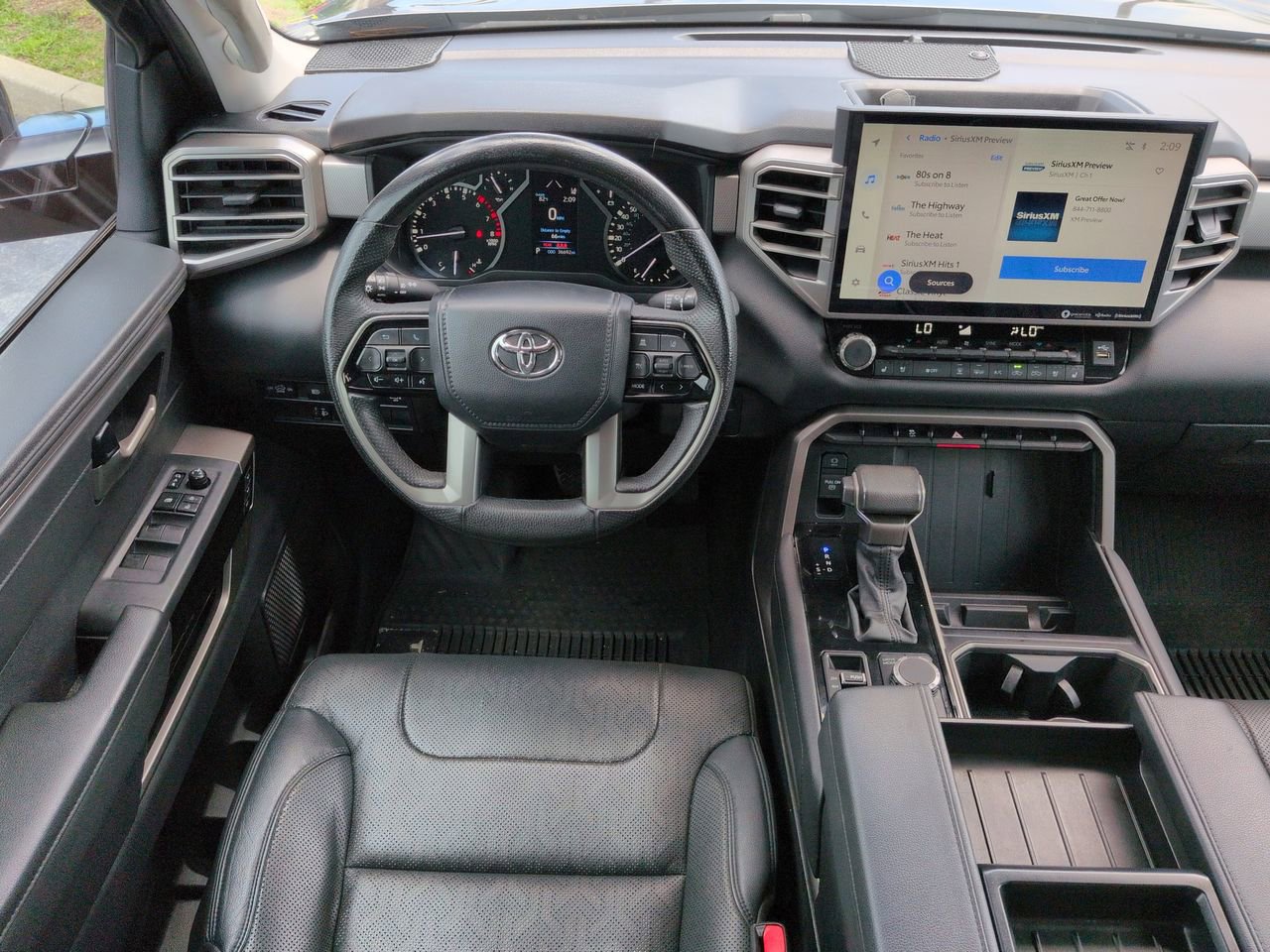 2022 Toyota Tundra Limited - Photo 16