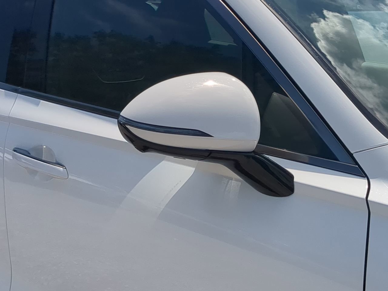 2026 GENESIS GV70 Sport Advanced - Photo 10