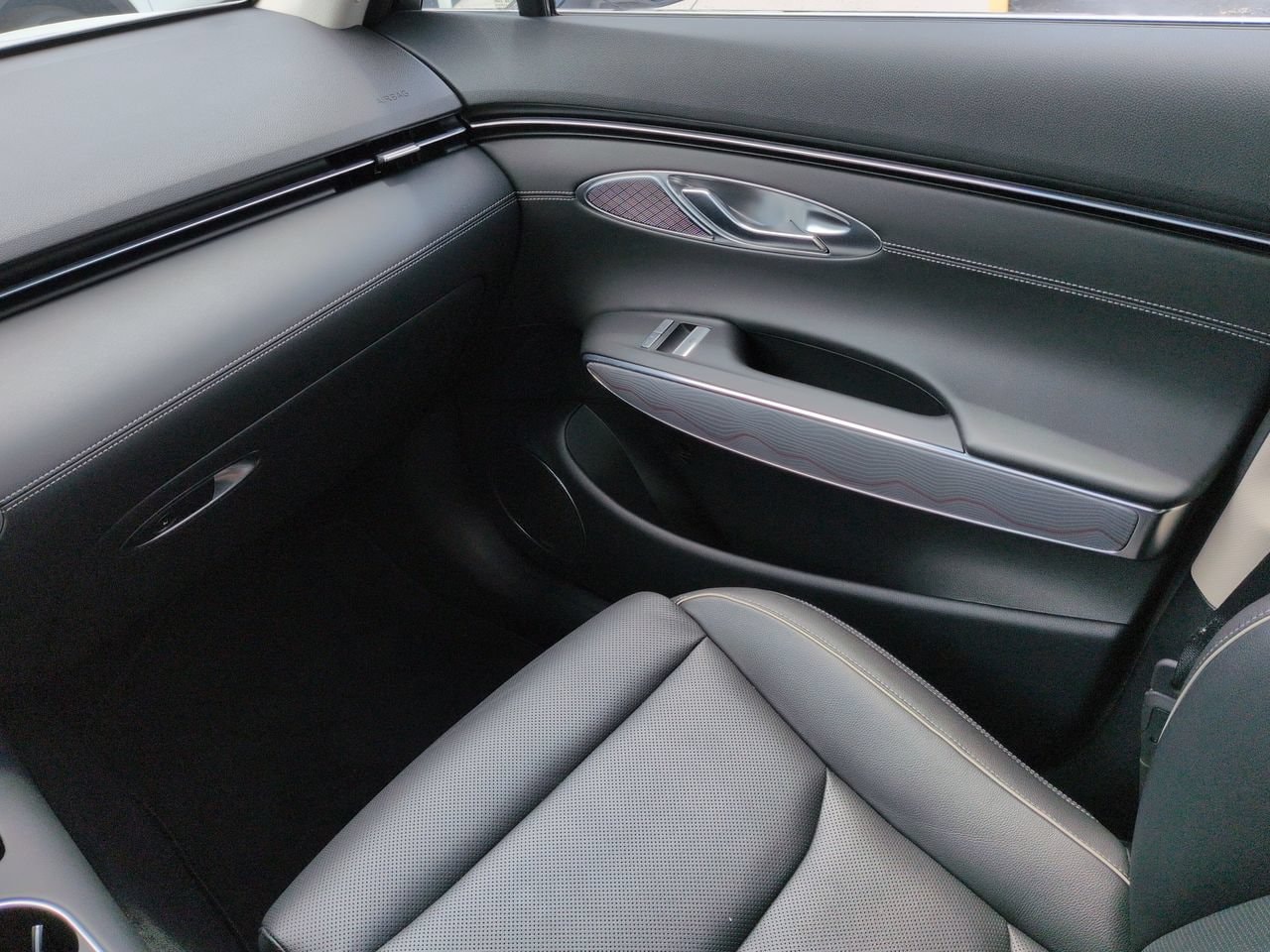 2023 GENESIS GV70 Standard - Photo 17