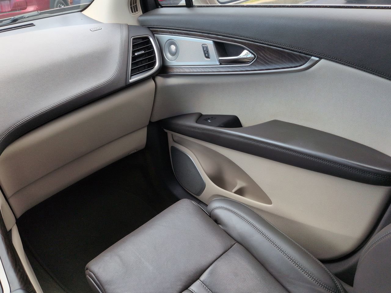 2019 Lincoln Nautilus Reserve - Photo 17