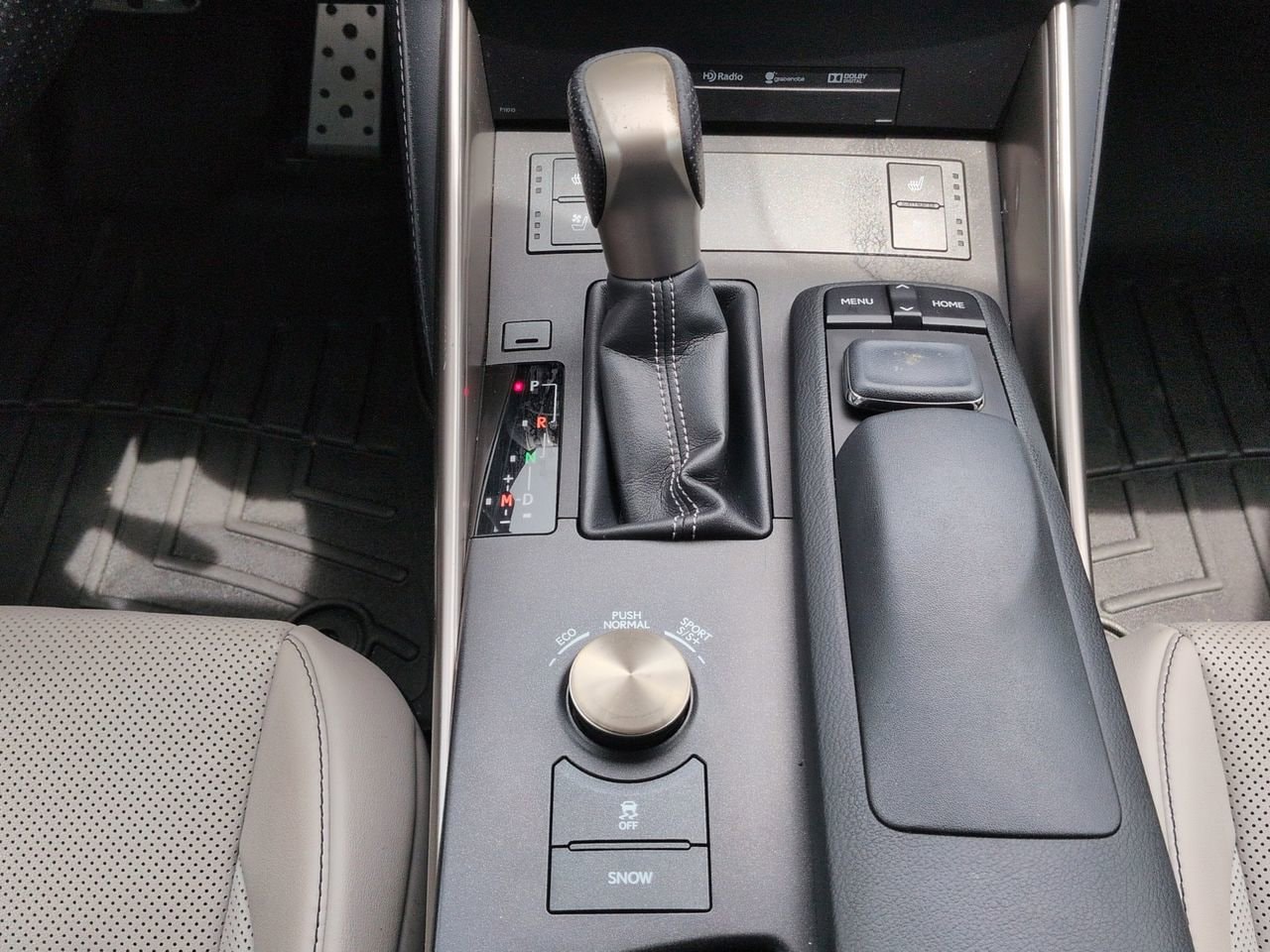 2016 Lexus IS 350 - Photo 18