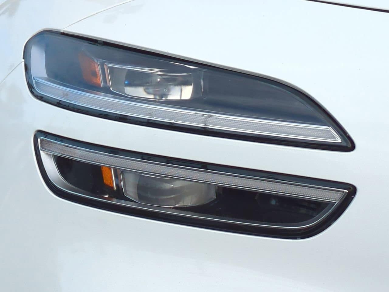 2025 GENESIS G70 Standard - Photo 9