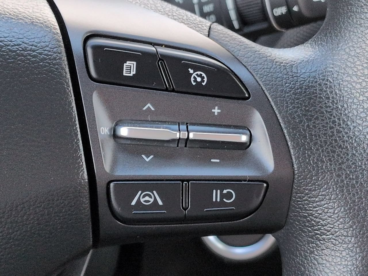 2023 Hyundai Kona SEL - Photo 24