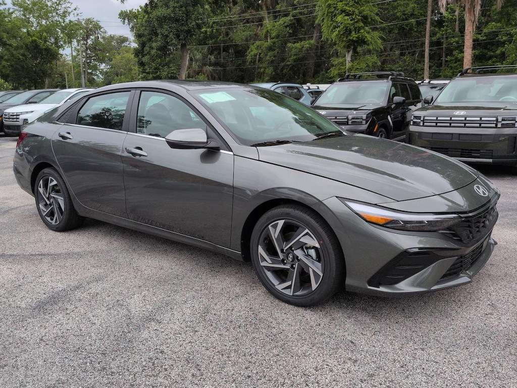 New 2026 Hyundai Elantra Limited Sedan