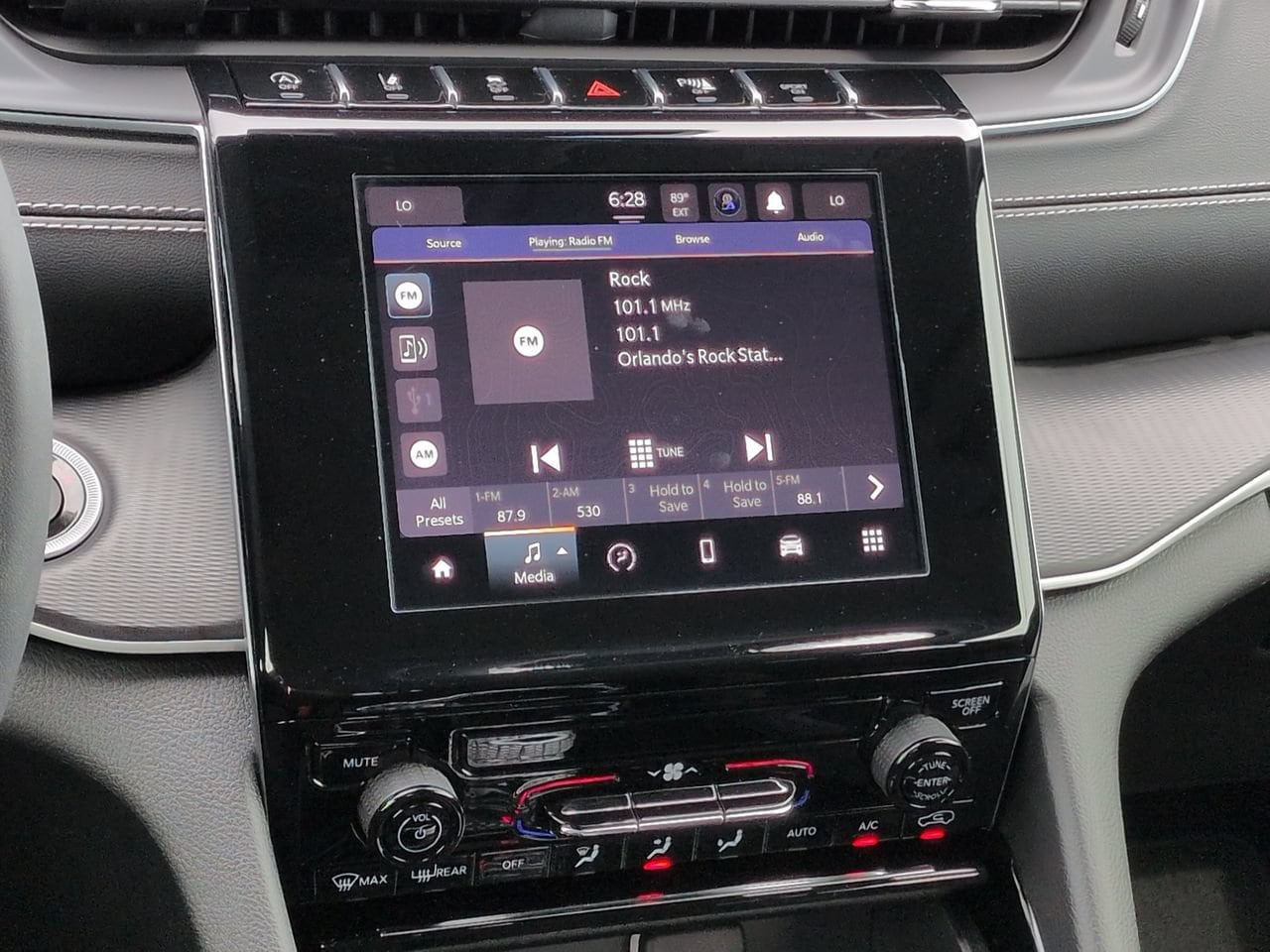 2023 Jeep Grand Cherokee L Laredo - Photo 18
