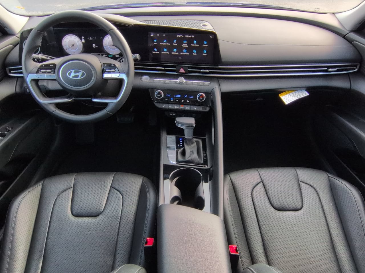 2024 Hyundai Elantra Limited - Photo 14