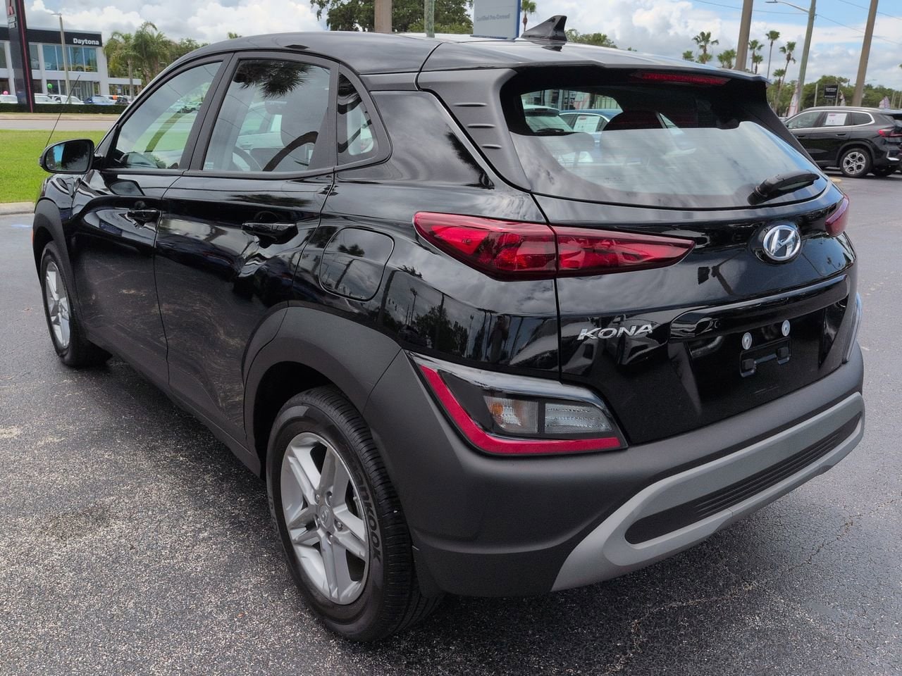 2023 Hyundai Kona SE - Photo 6