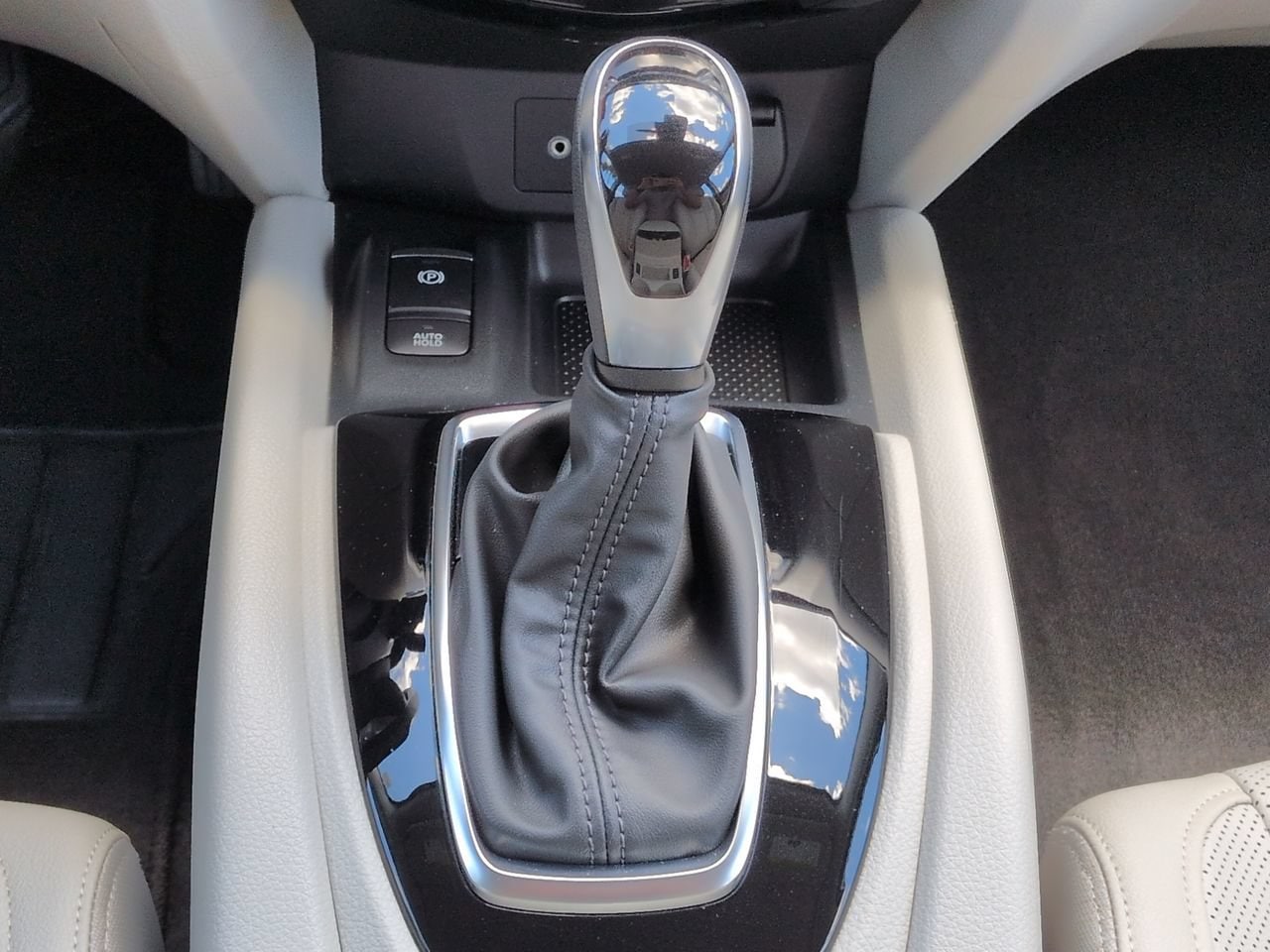 2022 Nissan Rogue Sport SL - Photo 19