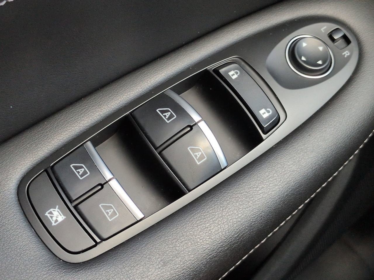 2022 INFINITI QX55 Sensory - Photo 25