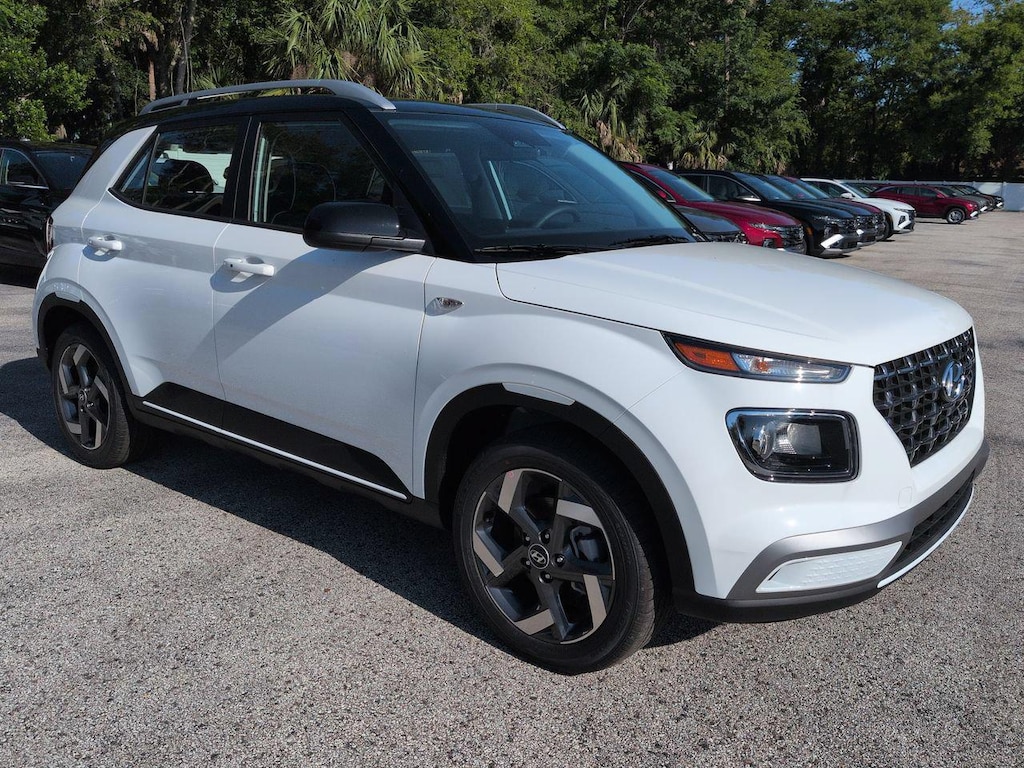 New 2026 Hyundai Venue SEL w/Two-Tone Roof SUV