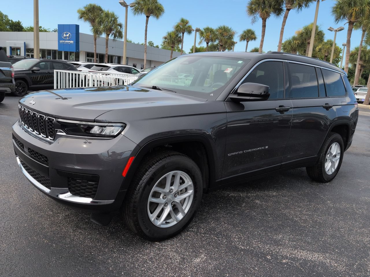 2023 Jeep Grand Cherokee L Laredo - Photo 8
