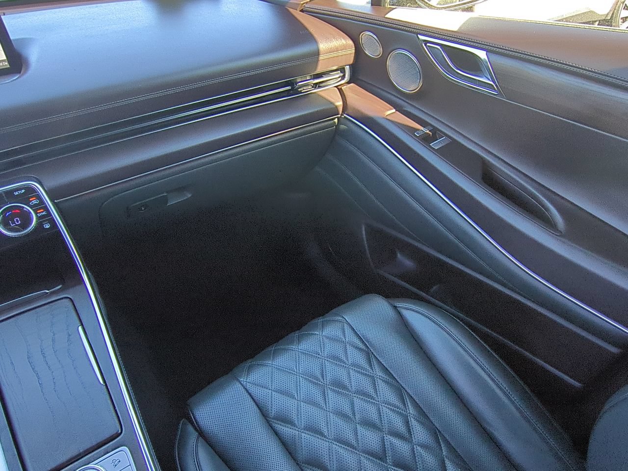 2023 GENESIS GV80 Standard - Photo 17