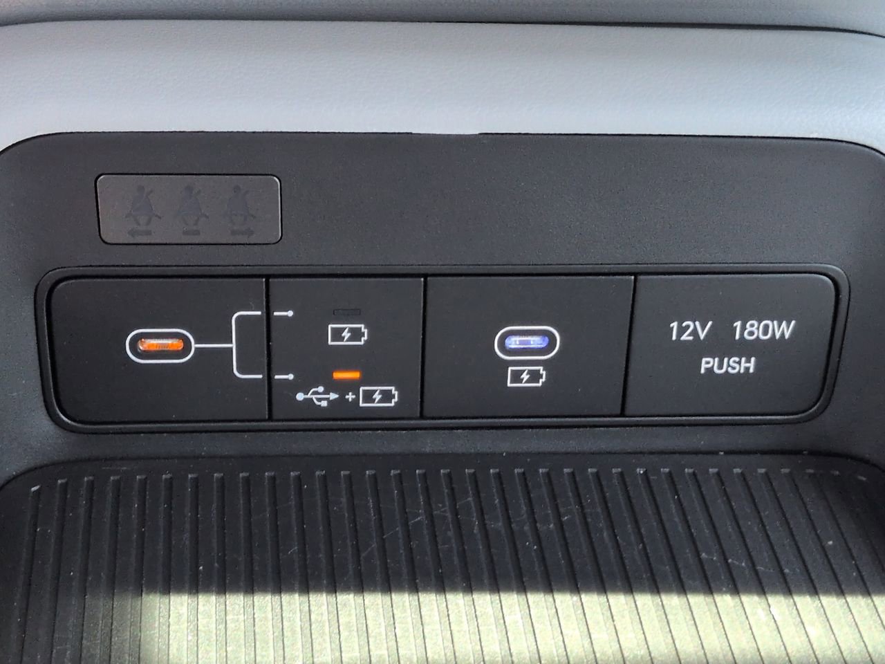 2024 Hyundai Kona SEL - Photo 21