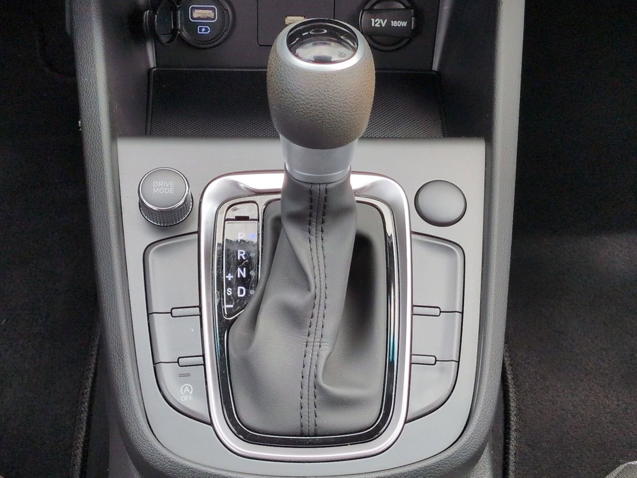 2023 Hyundai Kona SE - Photo 19