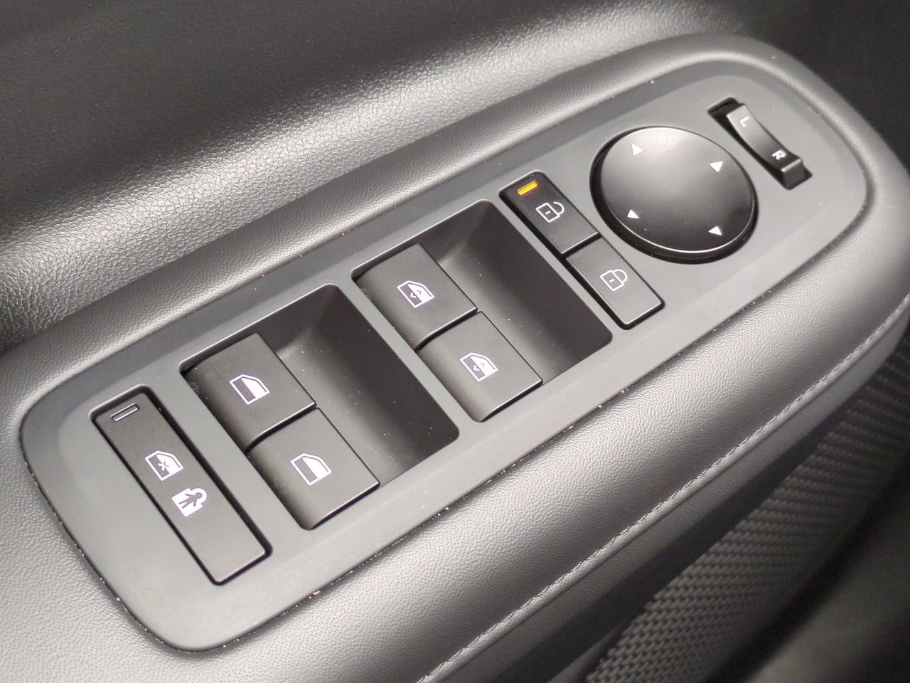 2025 Hyundai Santa Fe SEL - Photo 23
