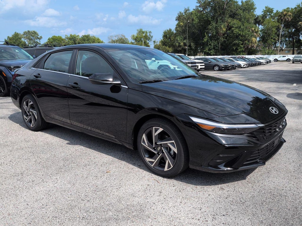 New 2026 Hyundai Elantra Limited Sedan