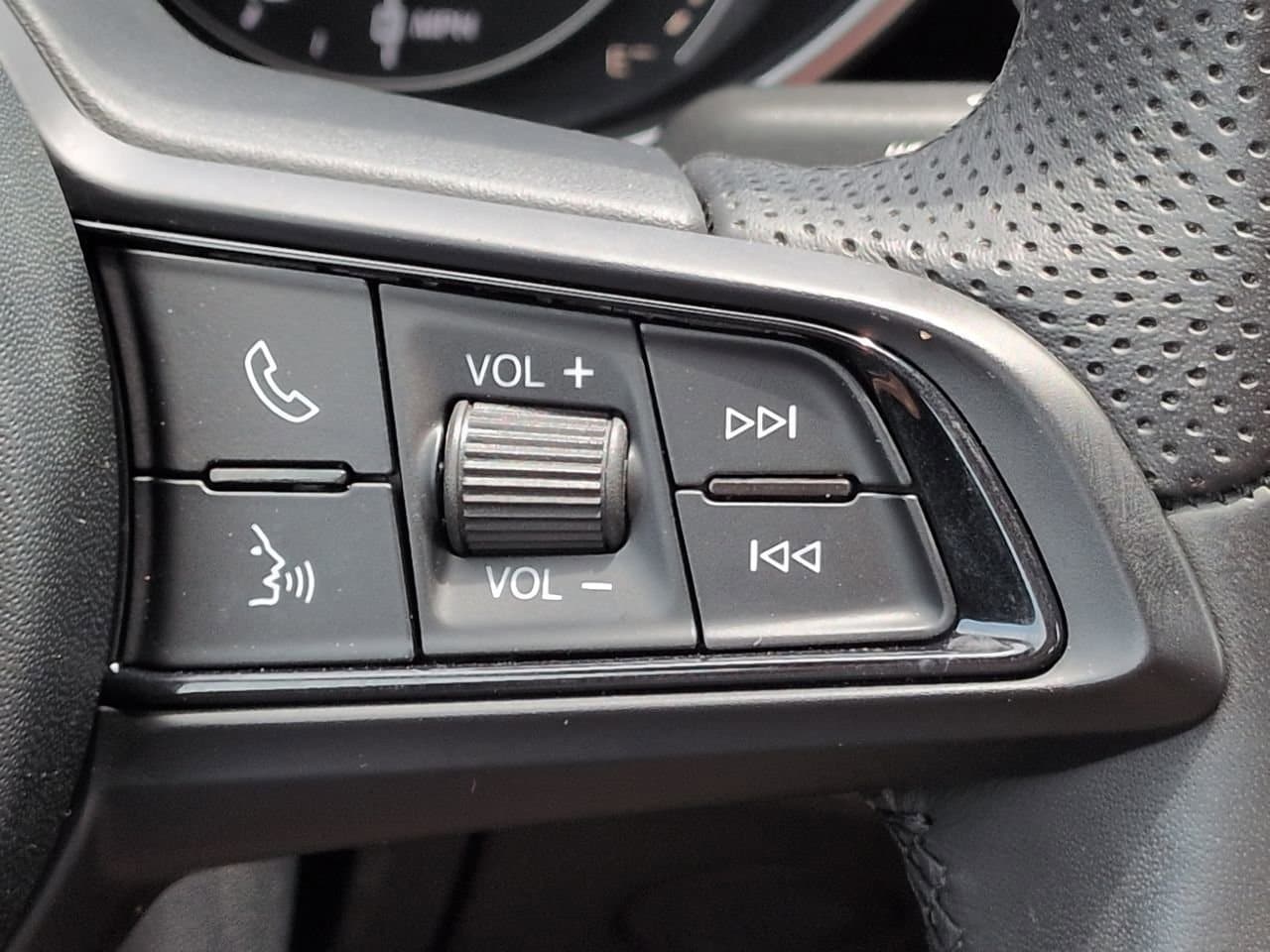 2022 Alfa Romeo Giulia Ti Veloce - Photo 26