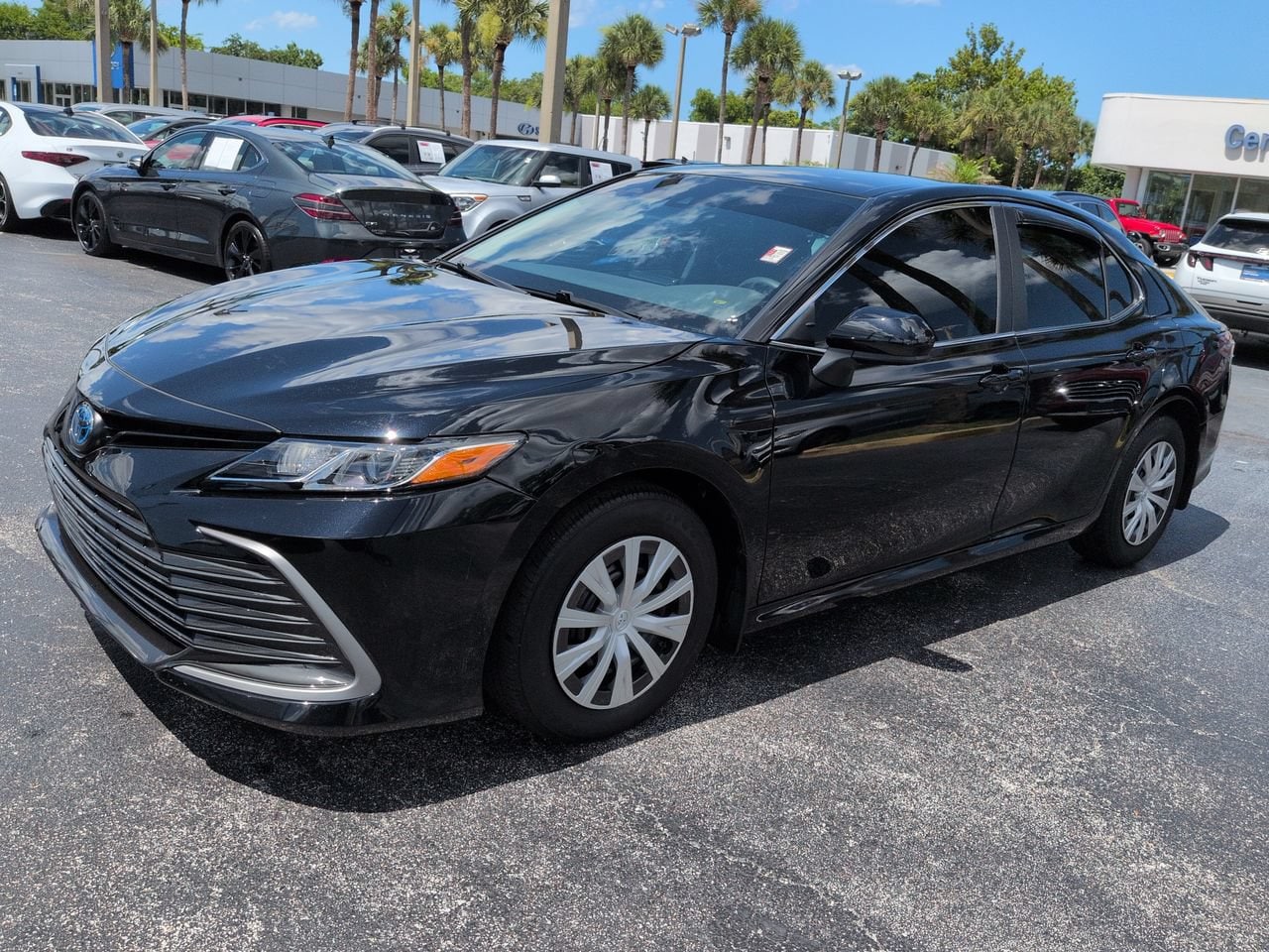 2024 Toyota Camry LE - Photo 8