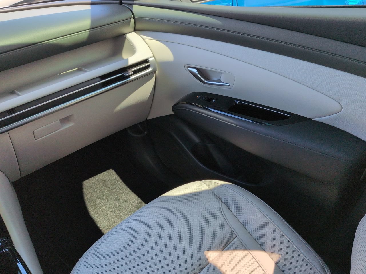 2026 Hyundai Tucson Limited - Photo 17