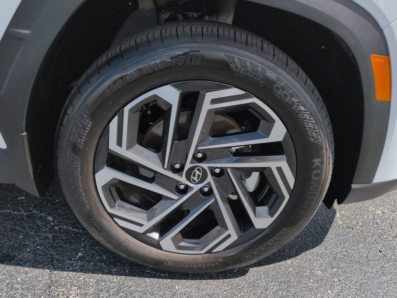 2026 Hyundai Tucson Limited - Photo 11