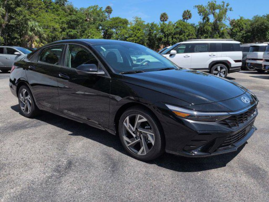New 2026 Hyundai Elantra Limited Sedan