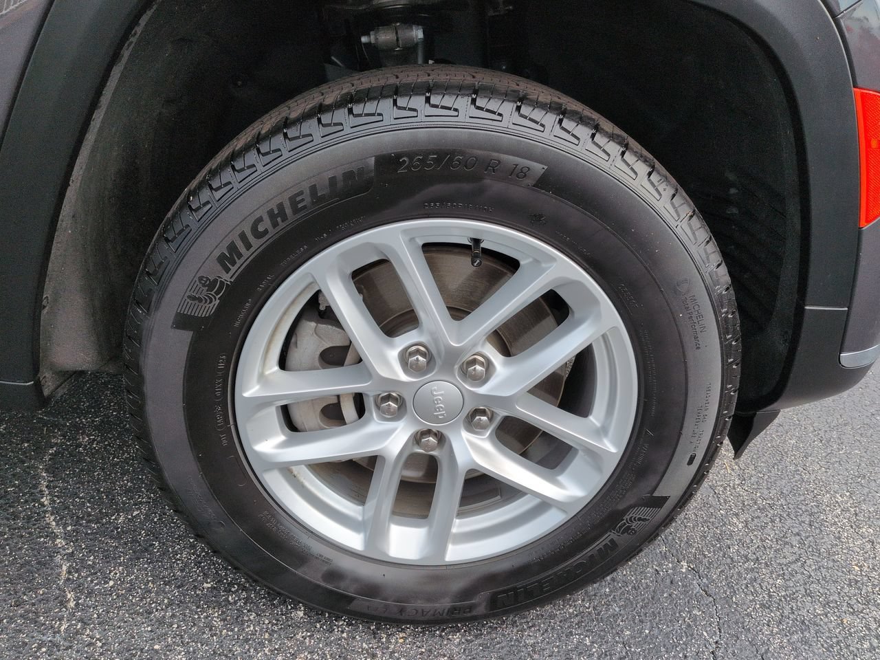 2023 Jeep Grand Cherokee L Laredo - Photo 11
