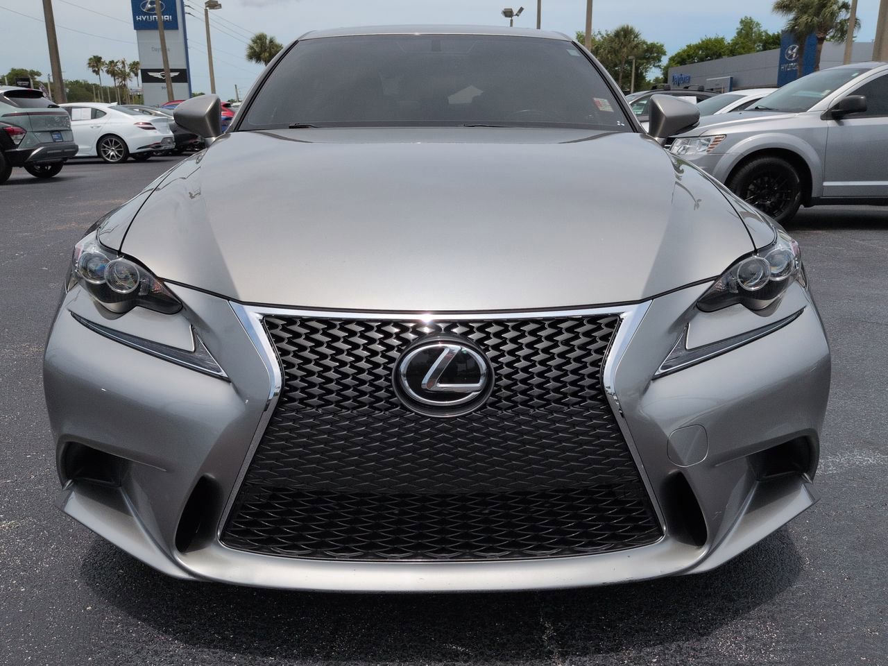 2016 Lexus IS 350 - Photo 9