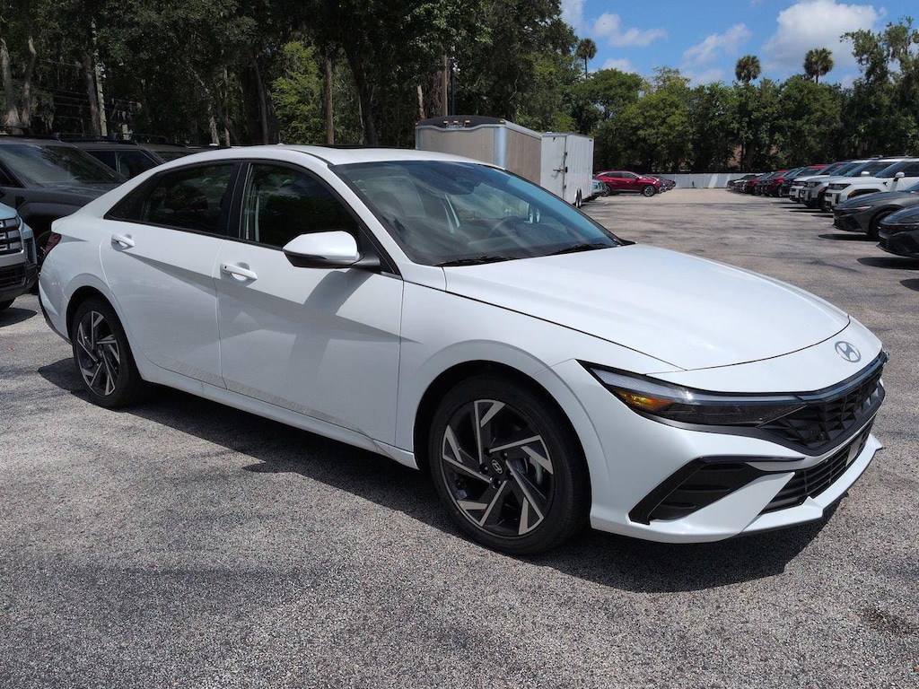 New 2026 Hyundai Elantra Limited Sedan