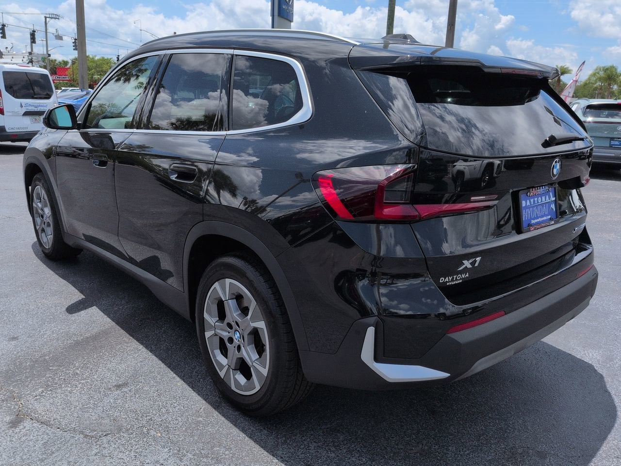 2023 BMW X1 28i - Photo 6