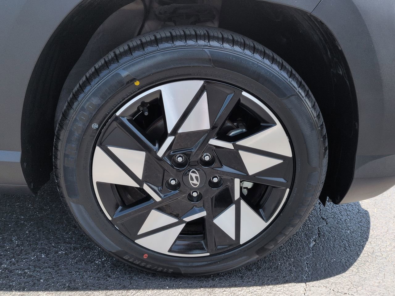 2024 Hyundai Kona SEL - Photo 11