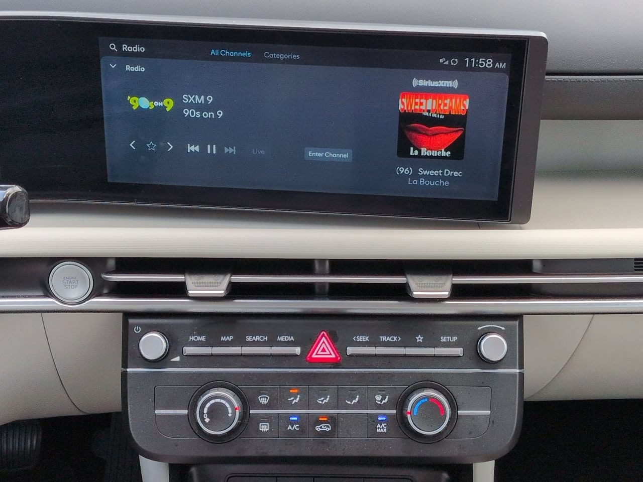 2025 Hyundai Tucson SE - Photo 18