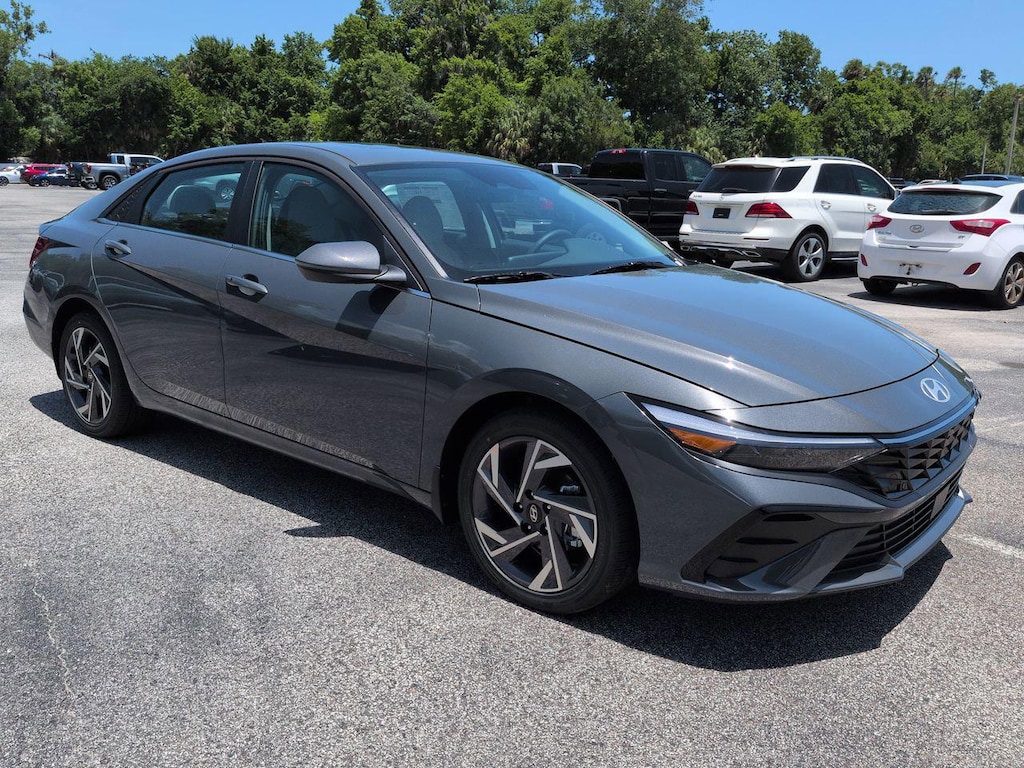 New 2026 Hyundai Elantra Limited Sedan
