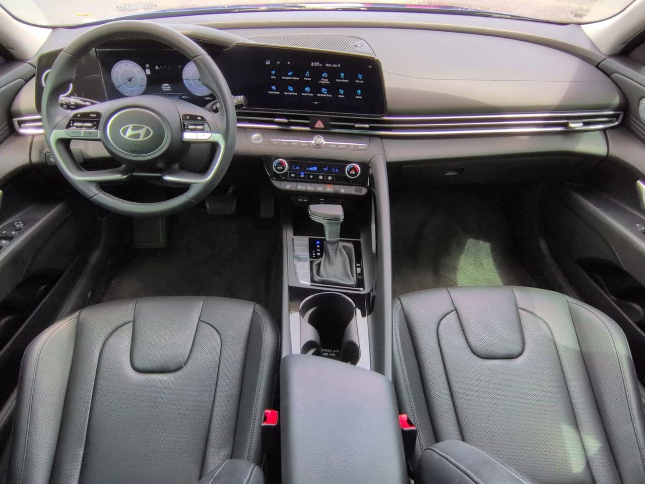 2024 Hyundai Elantra Limited - Photo 14