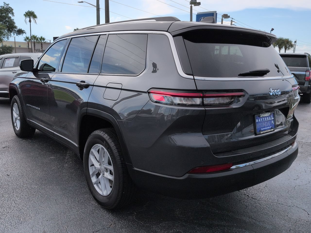 2023 Jeep Grand Cherokee L Laredo - Photo 6