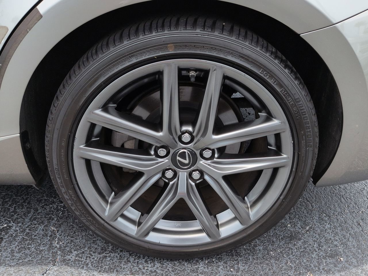 2016 Lexus IS 350 - Photo 11