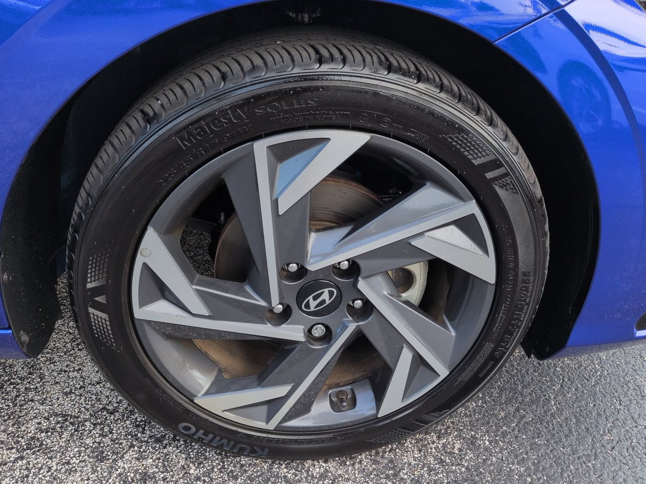 2024 Hyundai Elantra Limited - Photo 11