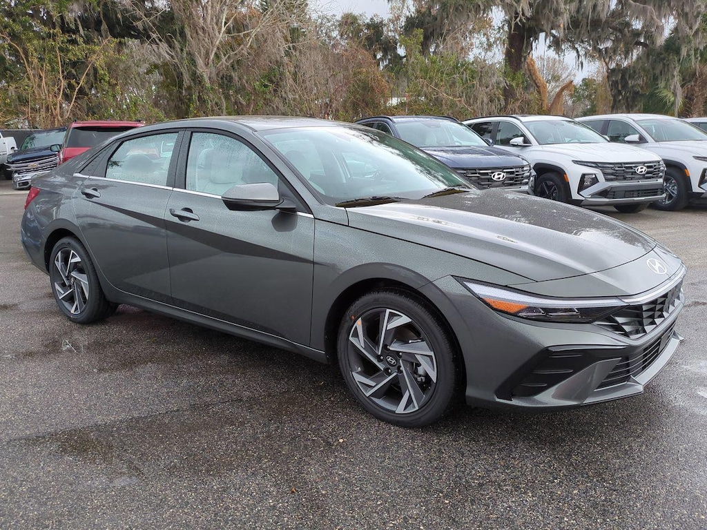 New 2026 Hyundai Elantra Limited Sedan