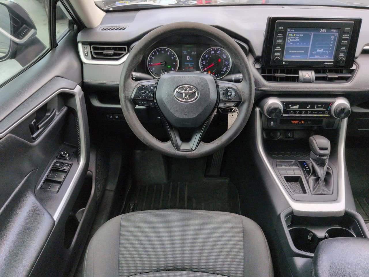 2021 Toyota RAV4 LE - Photo 16