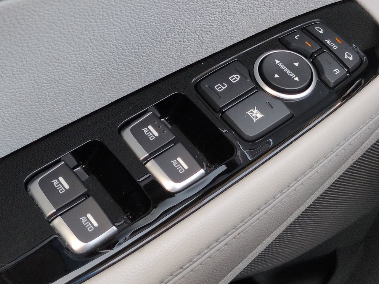 2016 Kia Sorento SX - Photo 25