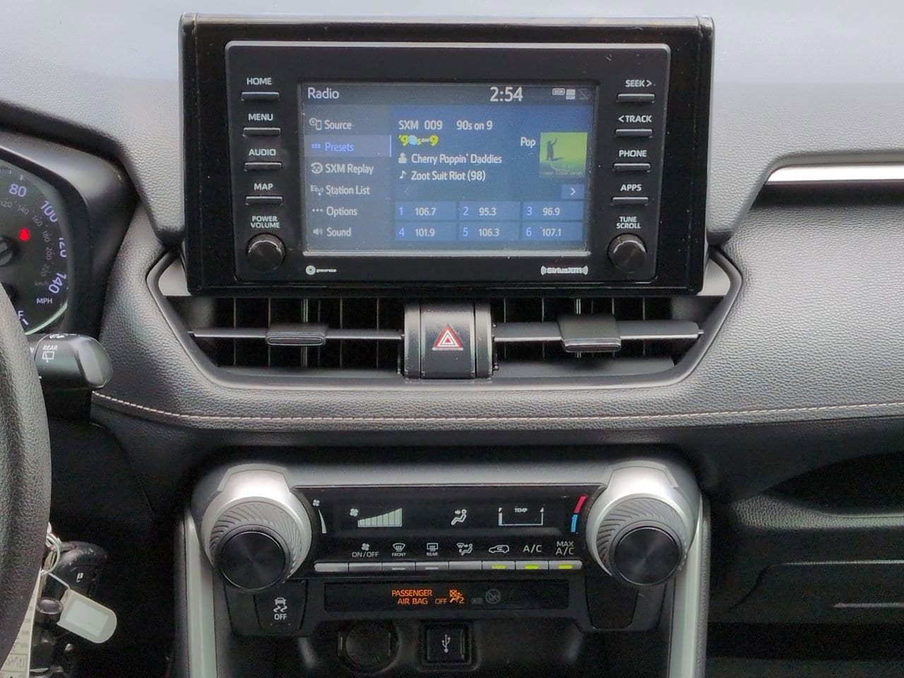 2021 Toyota RAV4 LE - Photo 18