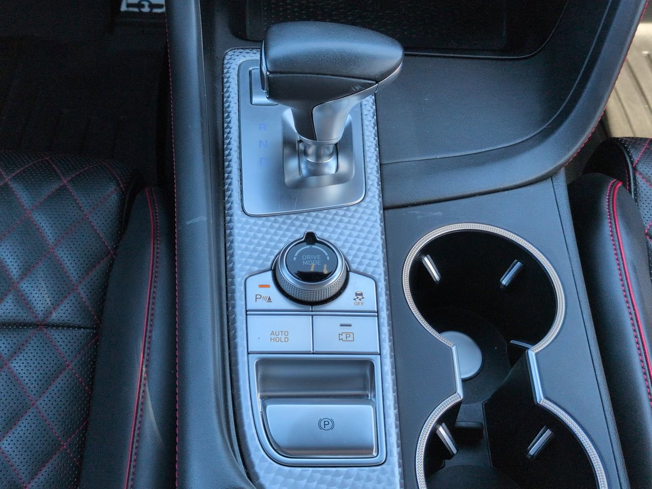 2023 GENESIS G70 Standard - Photo 17