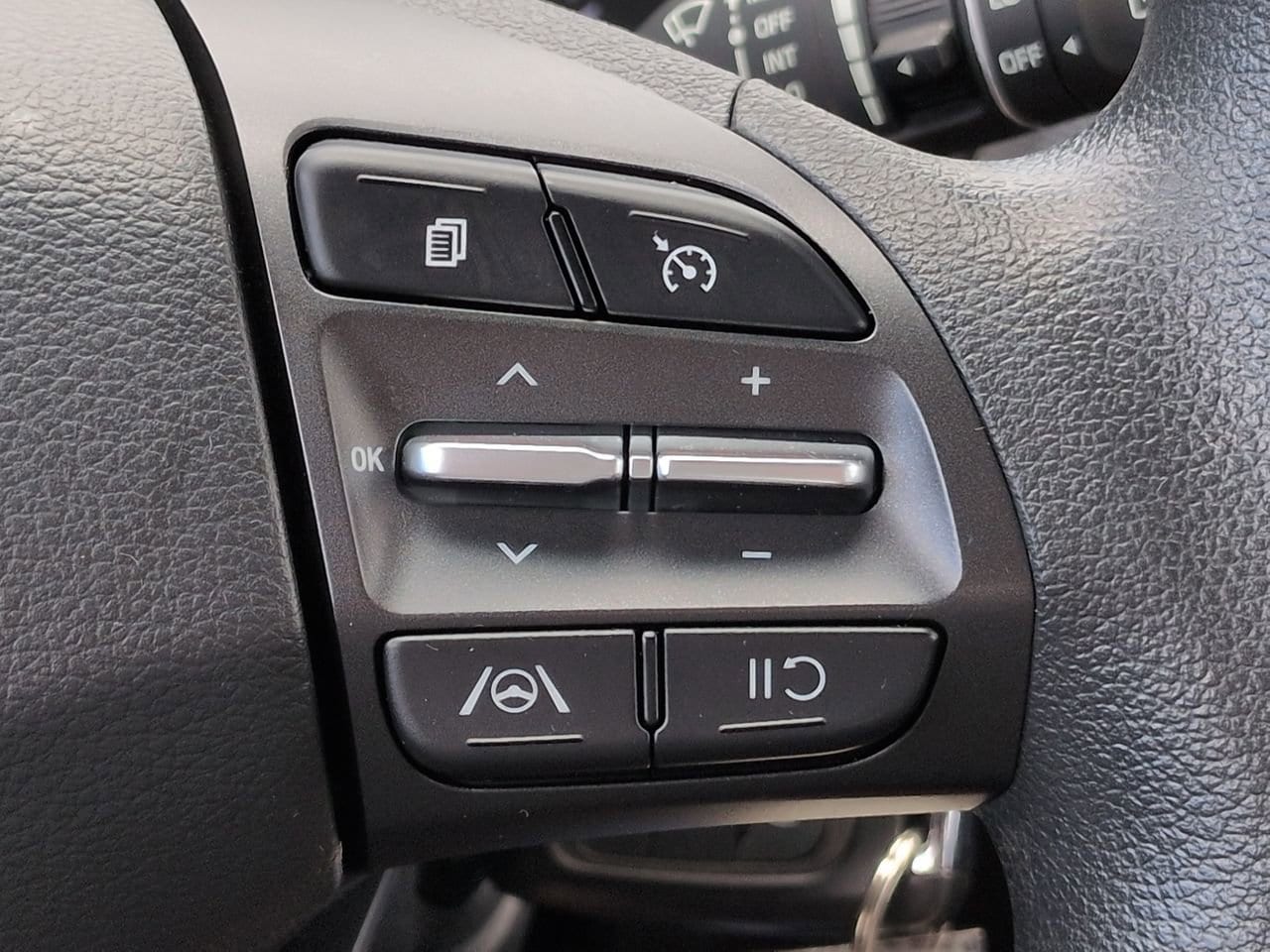 2023 Hyundai Kona SE - Photo 24