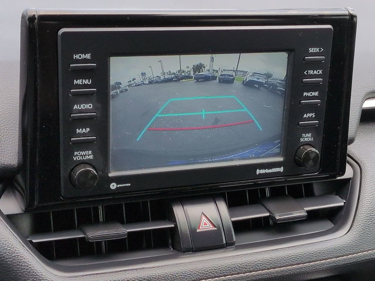 2021 Toyota RAV4 LE - Photo 20