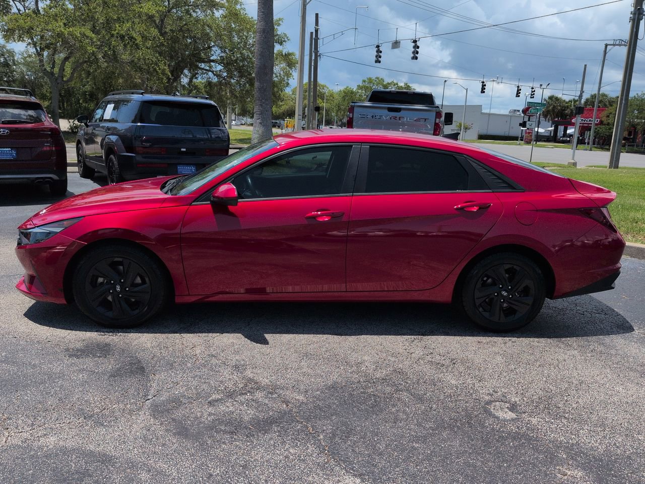 2021 Hyundai Elantra SEL - Photo 7