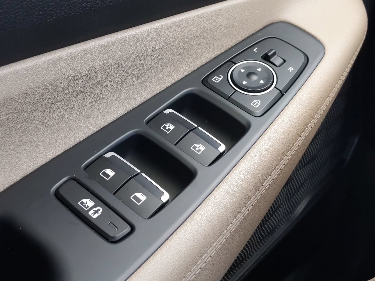 2023 Hyundai Santa Fe SEL - Photo 24