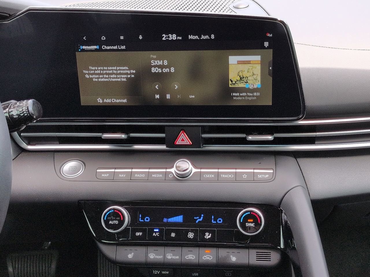 2024 Hyundai Elantra Limited - Photo 17