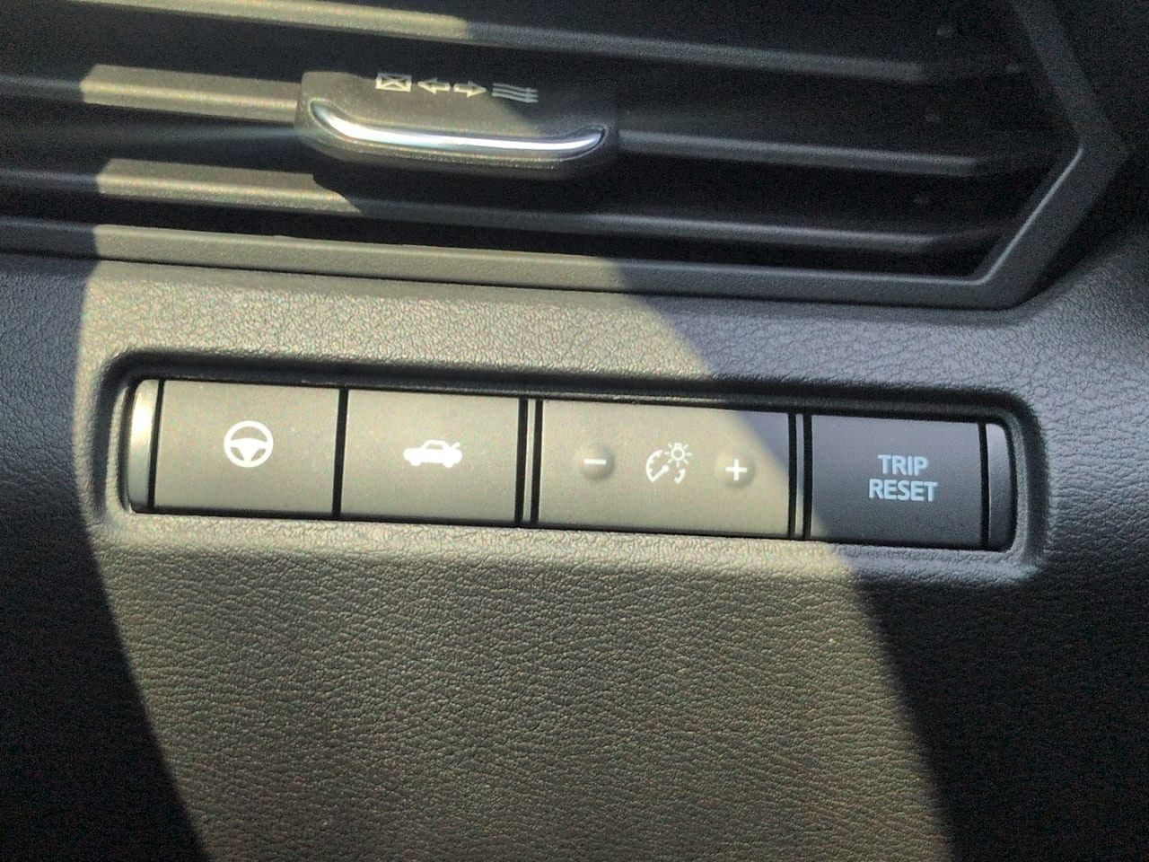 2019 Nissan Altima SV - Photo 23
