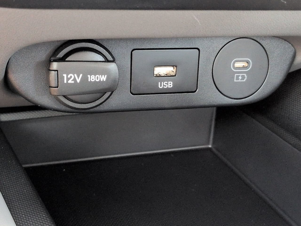 2025 Hyundai Elantra SE - Photo 20