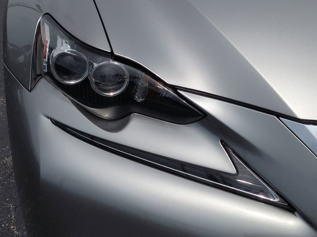 2016 Lexus IS 350 - Photo 10